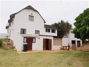 64 ha Farm in Stilbaai