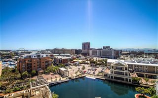 4 Bedroom Apartment in Waterfront