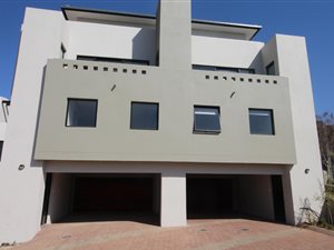 1 Bed Cluster in Lombardy Estate