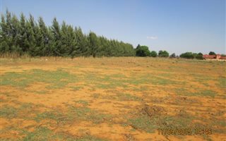 2.8 ha Land available in Delmas
