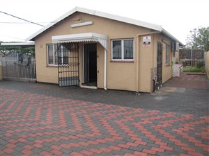 3 Bed House in Orient Hills