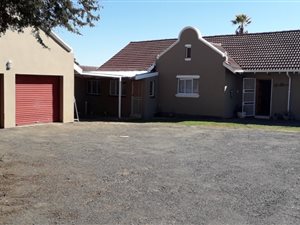 3 Bed House in Dan Pienaarville