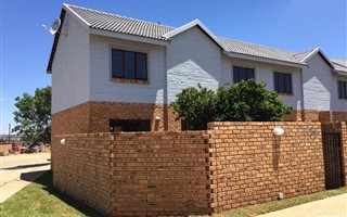 2 Bedroom Duplex in Blue Hills