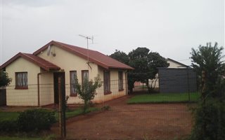 2 Bedroom House in Unitas Park