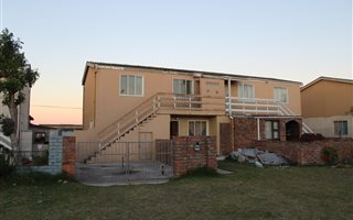 2 Bedroom Apartment in Bethelsdorp