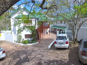 1 Bed Apartment in Kingswood