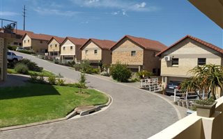 3 Bedroom Townhouse in Seemeeu Park