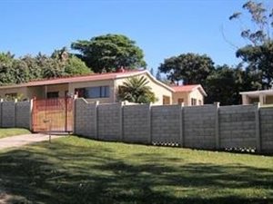 5 Bed House in Port Edward