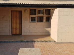 1 Bed Flat in Sea View