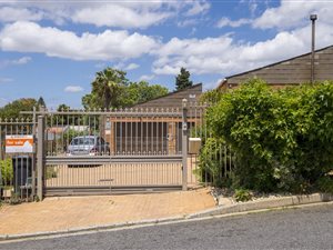 3 Bed House in Aurora