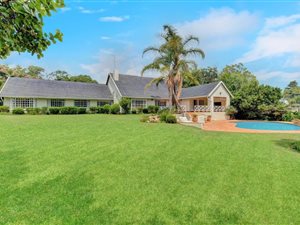 5 Bed House in Bryanston