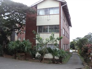 2 Bed Apartment in Montclair