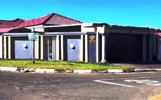 3 Bedroom House in Alveda