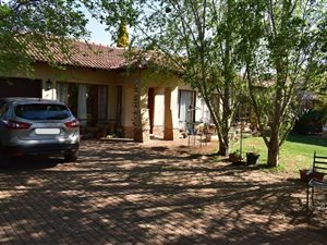 3 Bed Townhouse in Grimbeek Park
