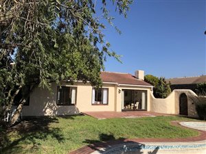 4 Bed House in Constantia