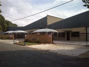 350 m² Industrial space in Brakpan Central