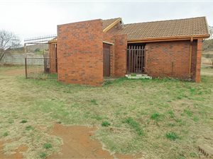 2 Bed House in Amajuba Park