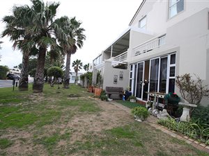 2 Bed Apartment in Harbour Island