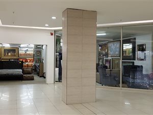 327 m² Retail Space in Highlands North