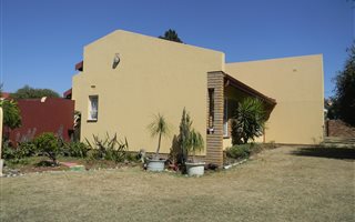 3 Bedroom House in Die Heuwel
