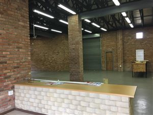 98 m² Commercial space in Alton