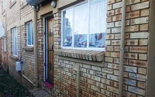2 Bedroom Apartment in Elandsrand