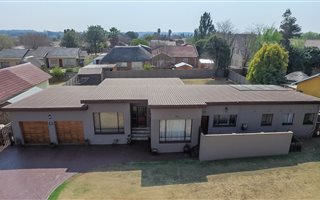 3 Bedroom House in Dalpark