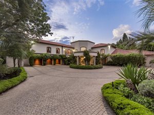 4 Bed House in Hyde Park