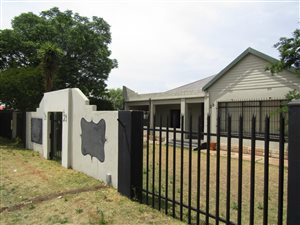 300 m² Office Space in Northmead