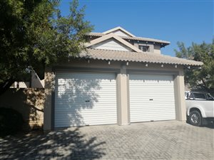 3 Bed Townhouse in Ruimsig