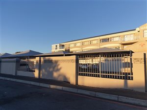 1 Bed Apartment in Strand Central