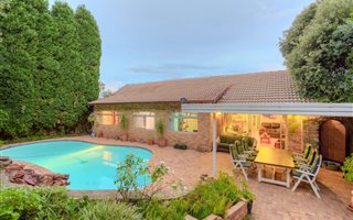 4 Bedroom House in Weltevreden Park