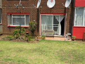 2 Bed Flat in Cason