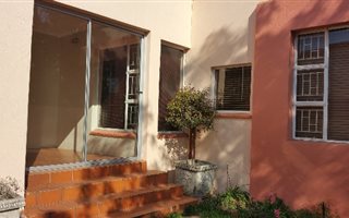 3 Bedroom Simplex in Boschdal