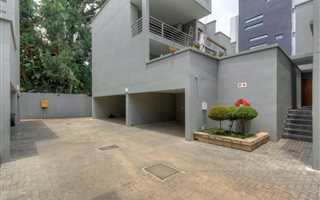 3 Bedroom Duplex in Dunkeld West
