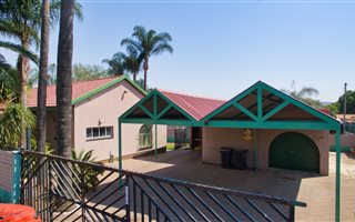 3 Bedroom House in Claremont