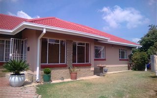 3 Bedroom House in Flora Park