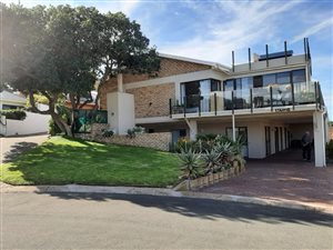 7 Bed House in Jongensfontein
