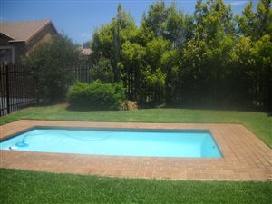 3 Bed Townhouse in Honeydew Manor