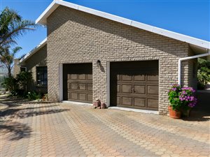 3 Bed House in Hartenbos Heuwels