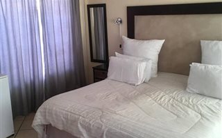 6 Bedroom House in Mabopane