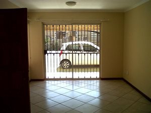 2 Bed Apartment in Vanderbijlpark Central