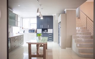 5 Bedroom House in Van Riebeeckstrand