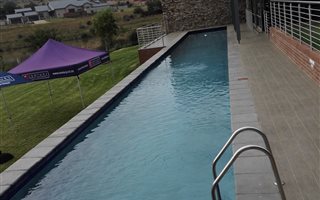 915 m² Land available in Rietfontein