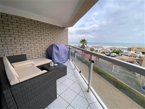 1 Bed Apartment in Bloubergstrand