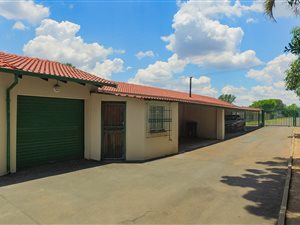 3 Bedroom Townhouse in Florauna