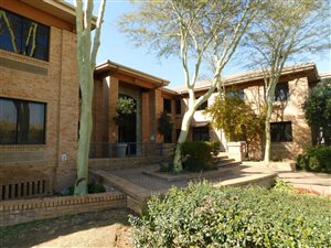 291 m² Office Space in Bryanston