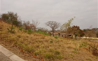 1211 m² Land available in Drum Rock