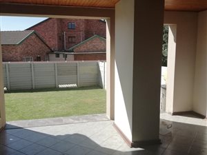 5 Bed House in Allen Grove