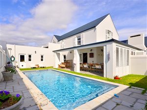 3 Bedroom House in Vlottenburg
